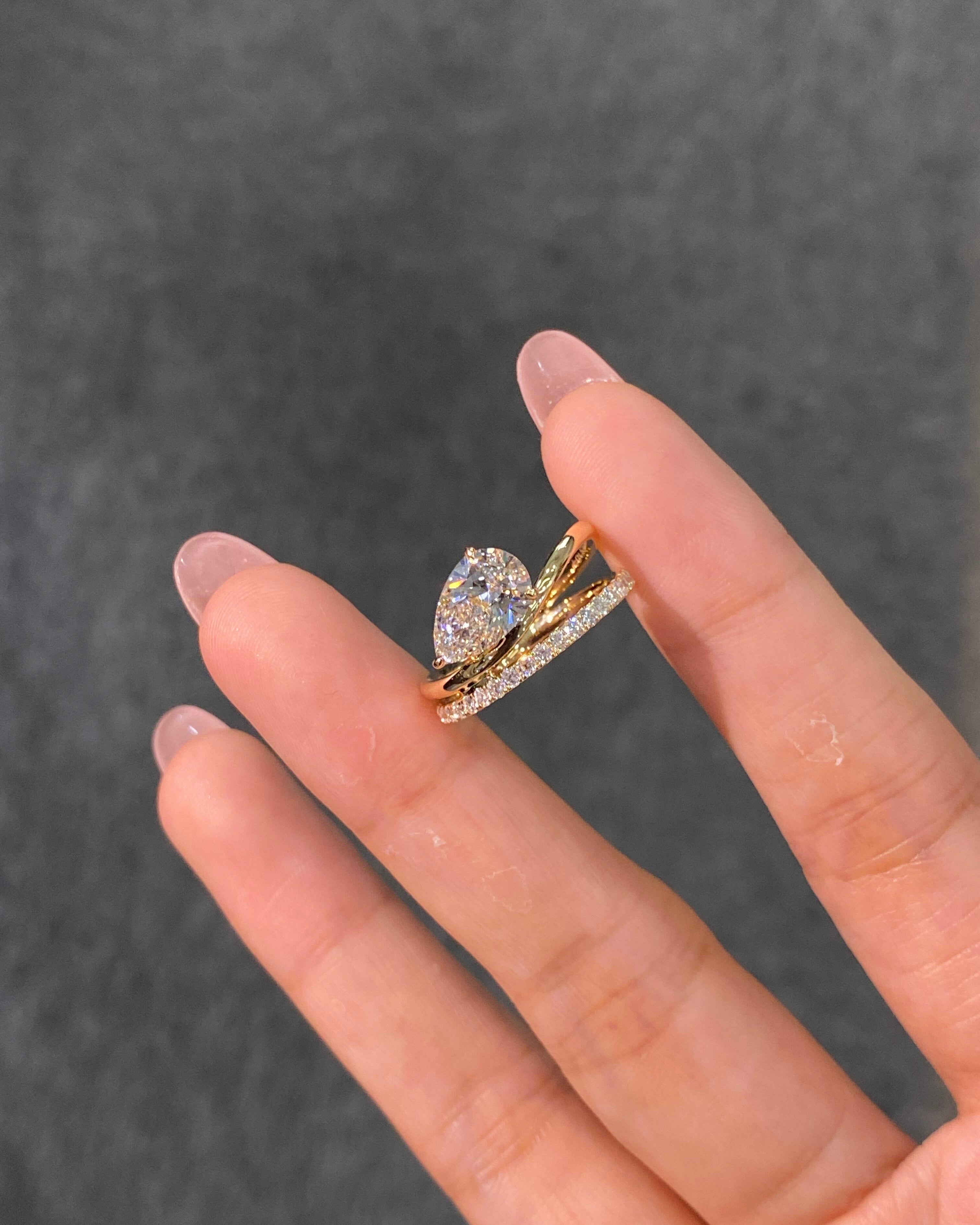 "Between the Fingers" Ring featuring Intertwined Double Bands and a Pear-Shaped Lab-Grown Diamond — D Color, VS1 Clarity