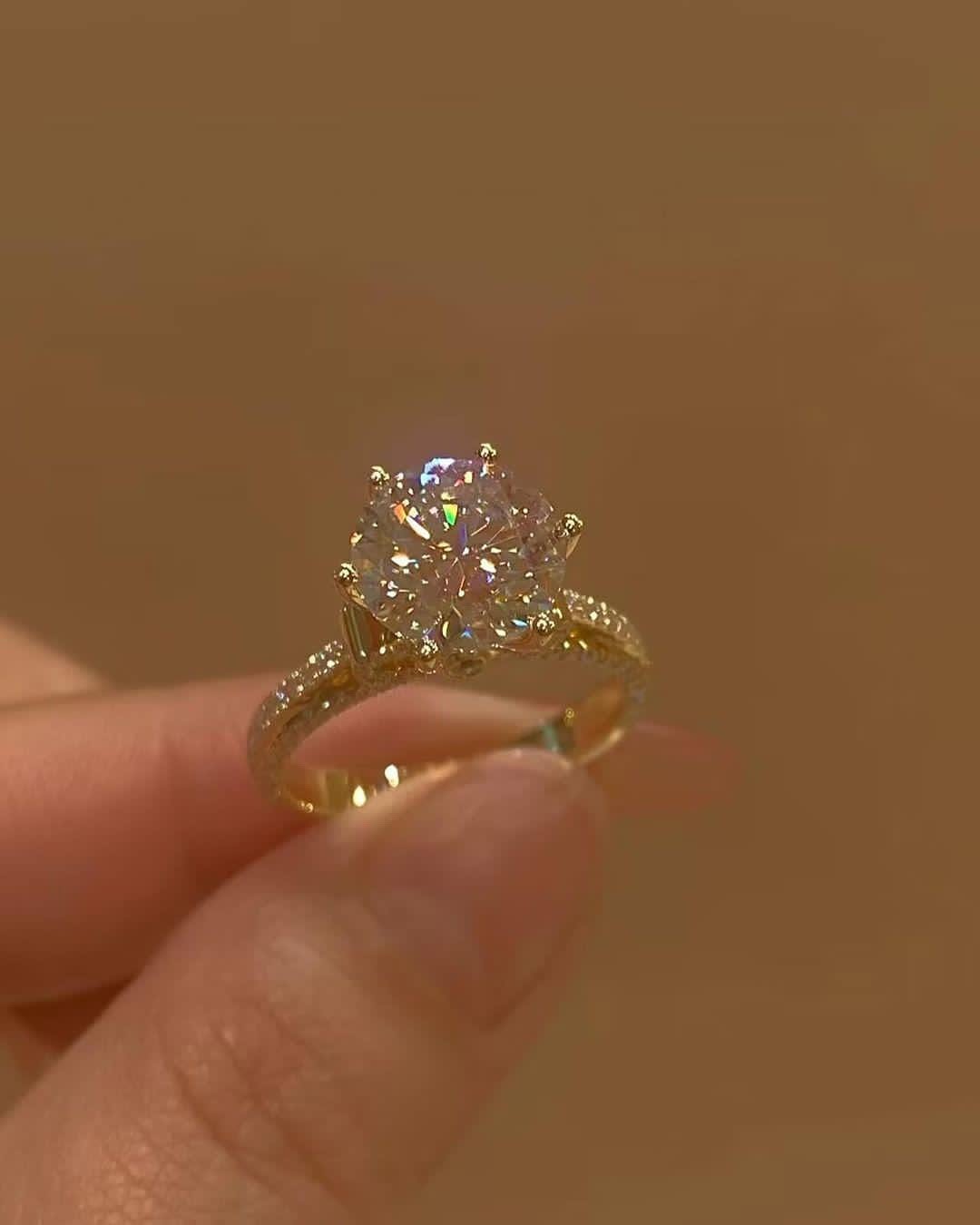 The Crowned Sweetheart-Lab-Grown Diamond Engagement Rings