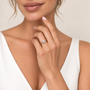 Round, rose gold