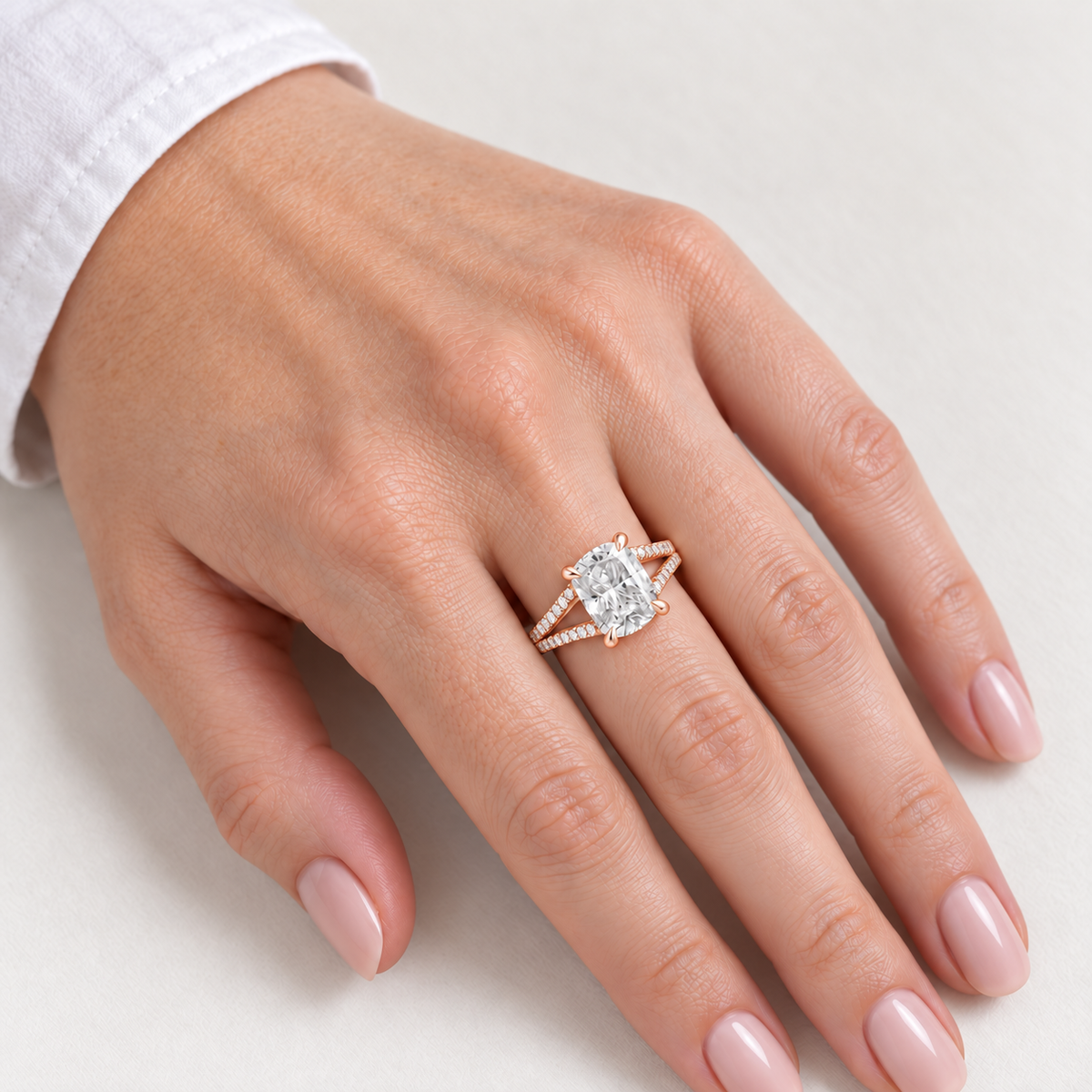 Cushion, rose gold