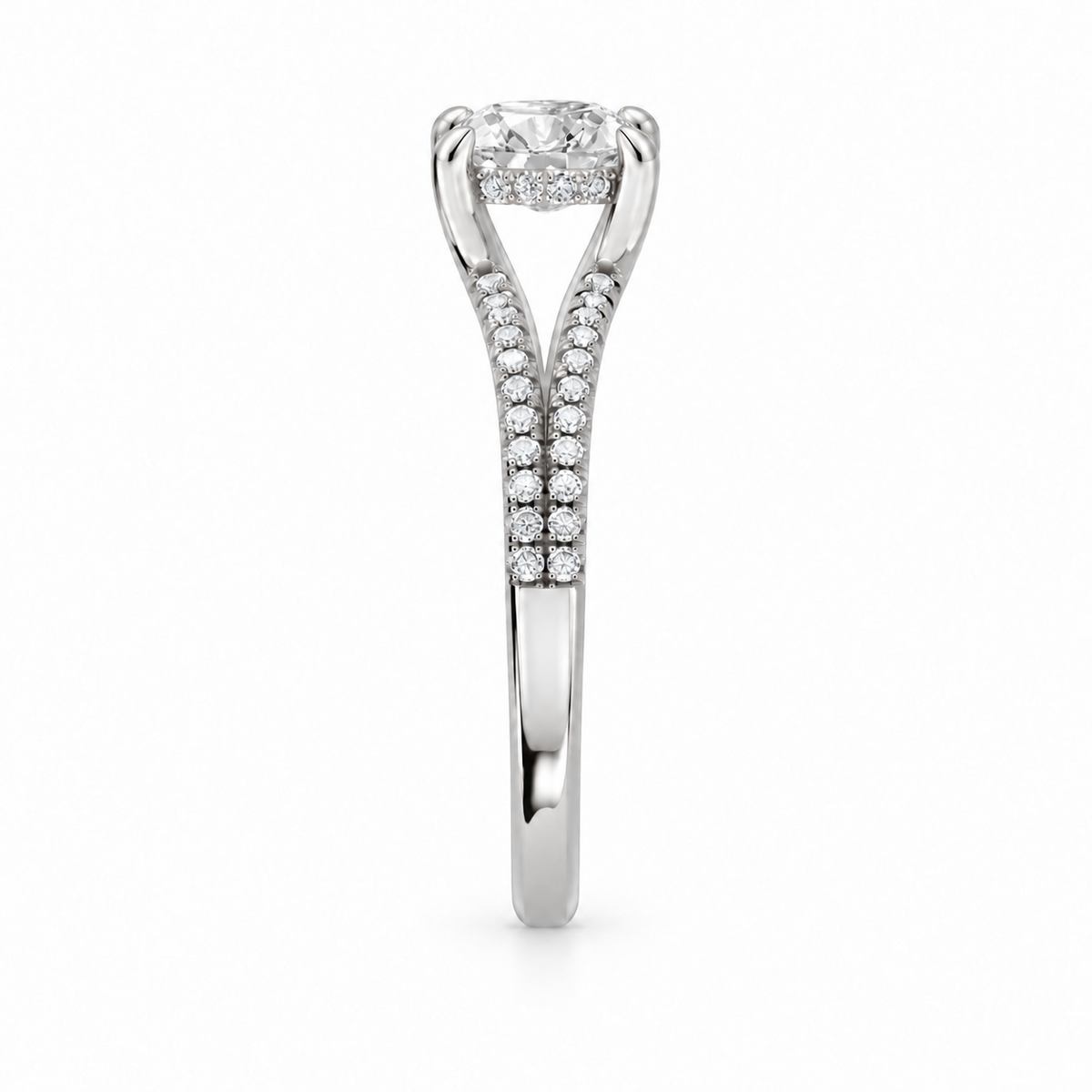 Cushion, white gold