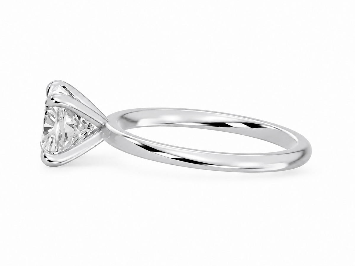 Cushion, white gold