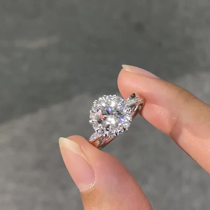 The Eternal Halo，Laboratory-grown round diamond  ring