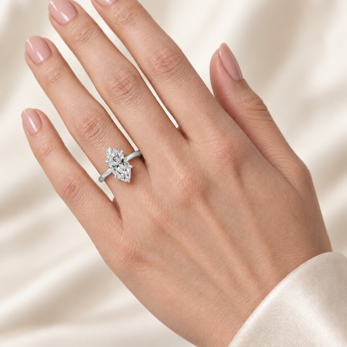Marquise, white gold