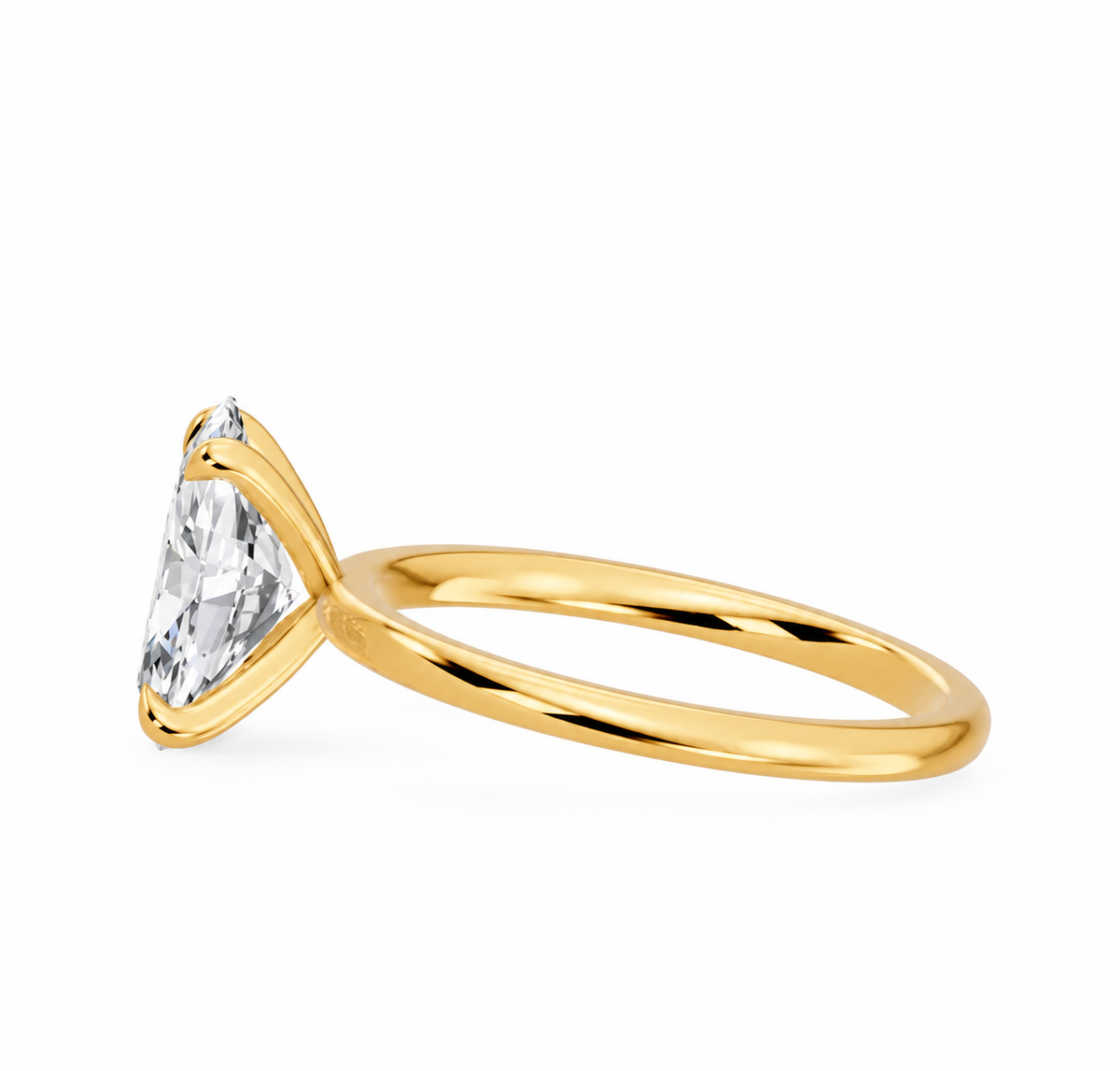 Oval, yellow gold