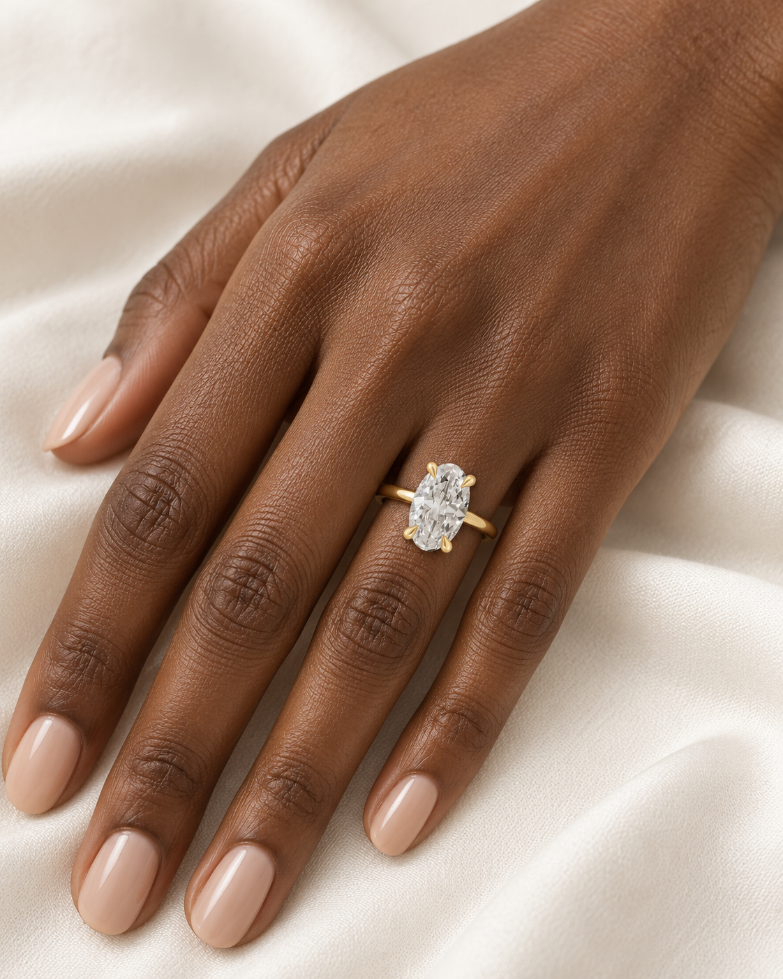 Oval, yellow gold