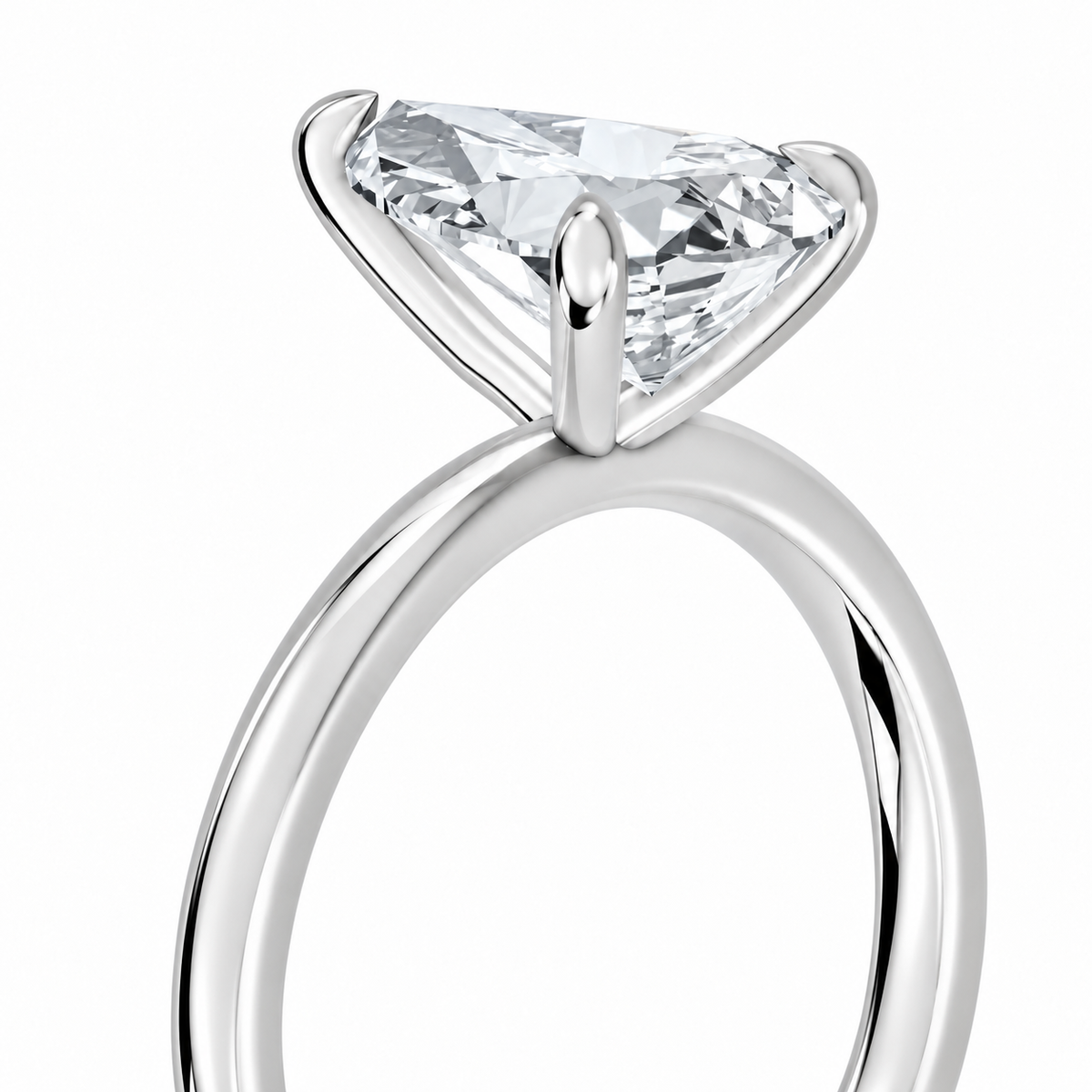 Pear, white gold