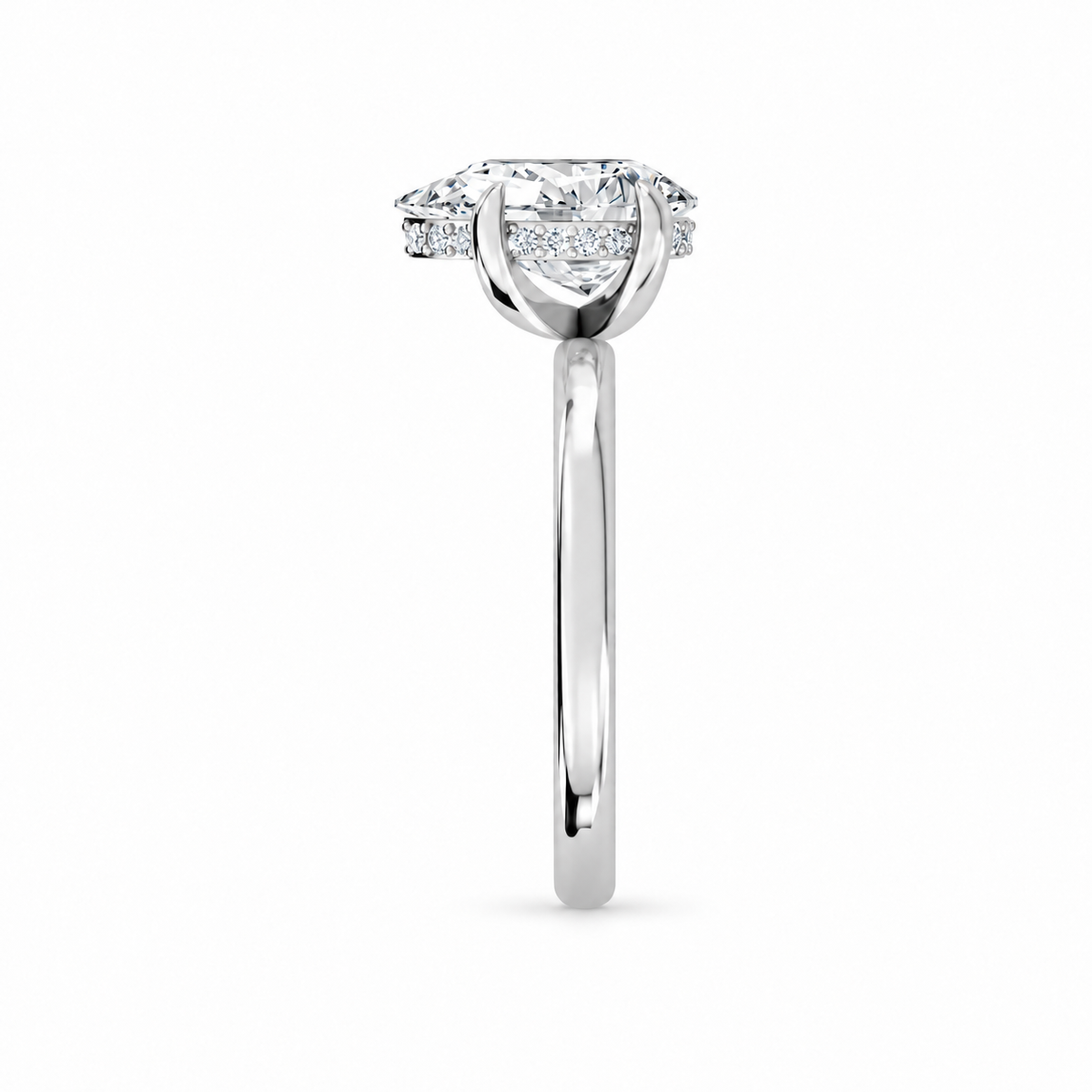 Pear, white gold
