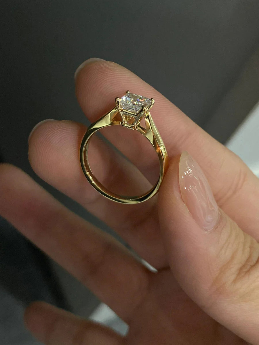 Warm Radiance Laboratory-grown diamond ring