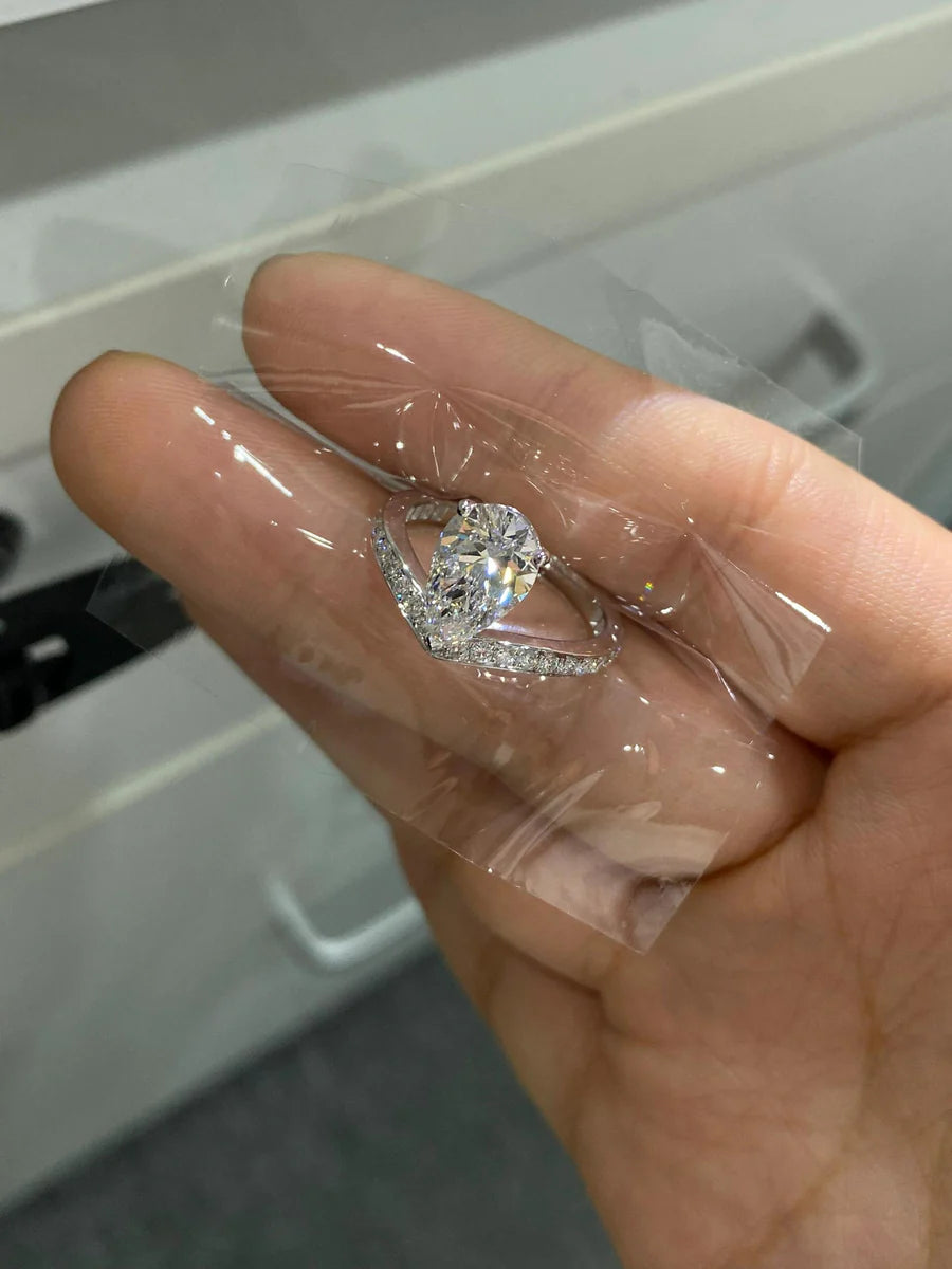 Starlight Teardrop Pear-Shaped Lab-Grown Diamond Ring